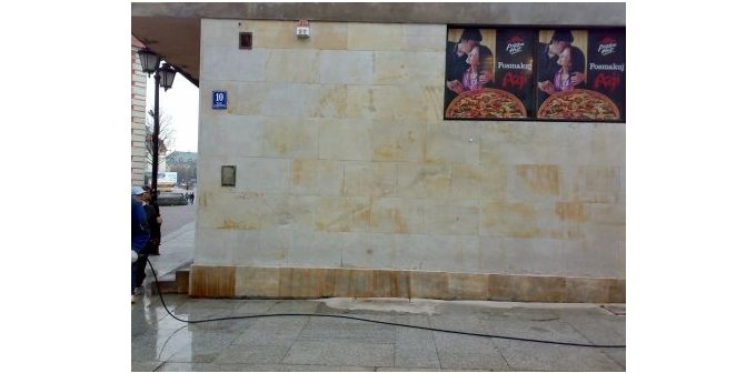 Plac Zamkowy - Usuwanie graffiti